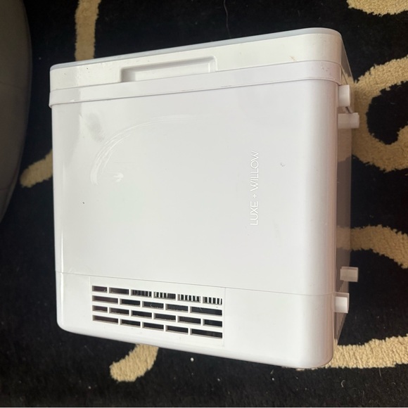 LED Vanity Mirror with Touch Sensor - Picture 4 of 10